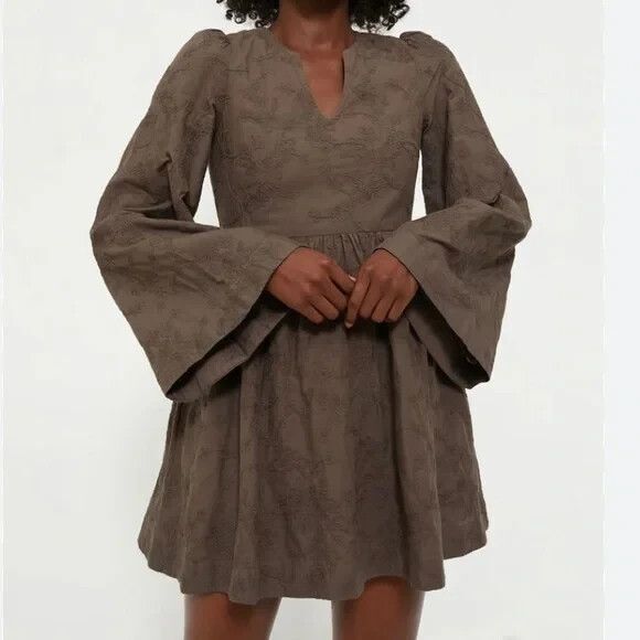 NEW Tuckernuck Hyacinth House Textured Becca Bell-Sleeved Mini Dress X LARGE - Picture 2 of 6